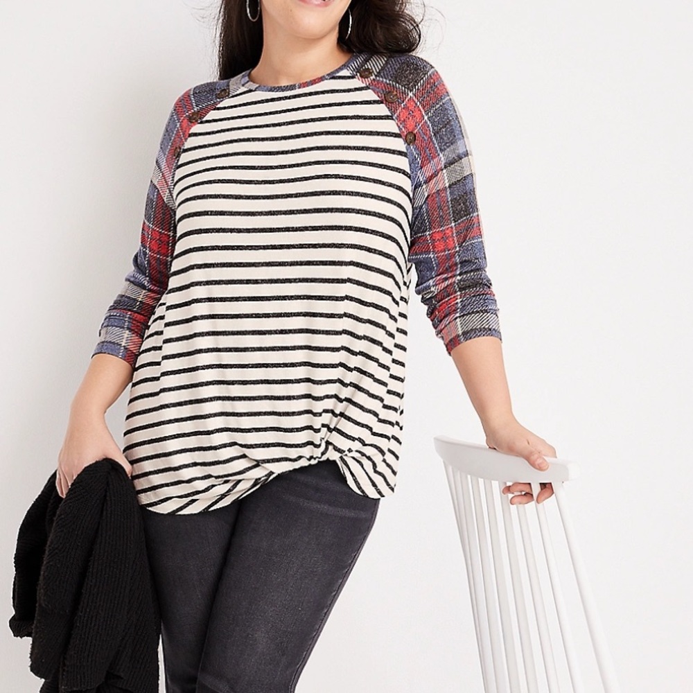 New With Tags Maurices striped front knot button mixer tee